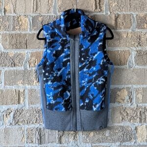 NWT Krimson Klover Ember Vest Blue Camo Size Small Fleece